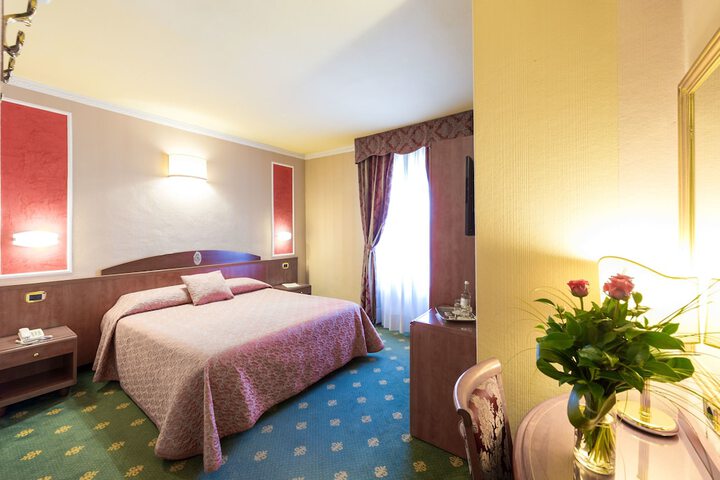 Room 14 of 34