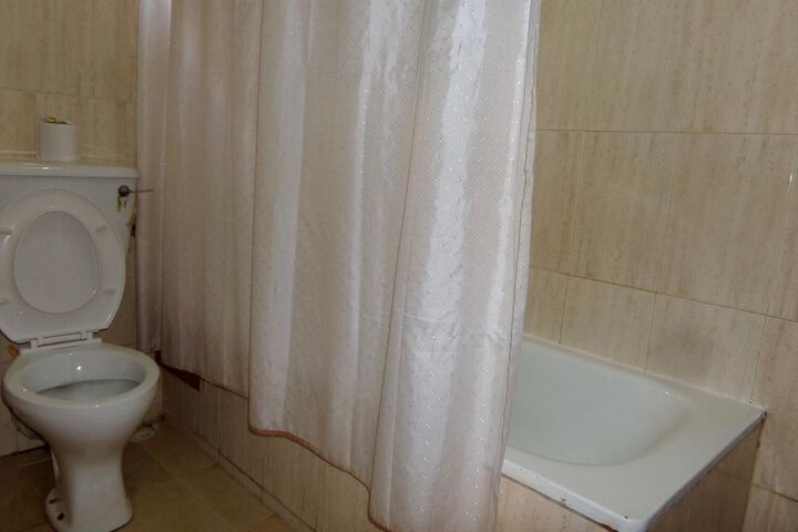 Room 16 of 25