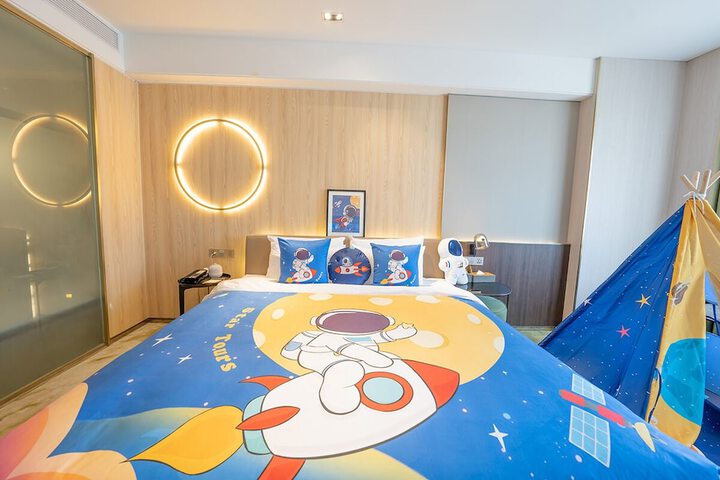 Room 43 of 96