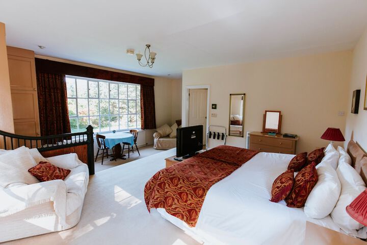 Room 6 of 20