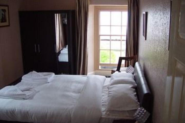 Room 33 of 58