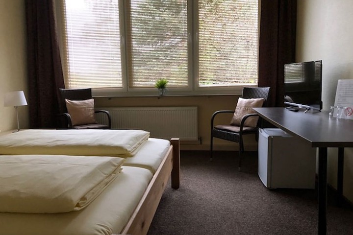 Room 12 of 26
