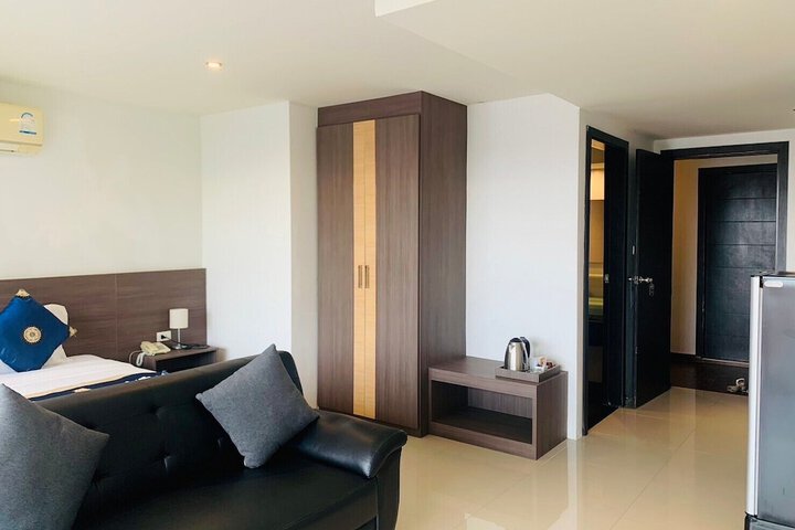 Room 14 of 164