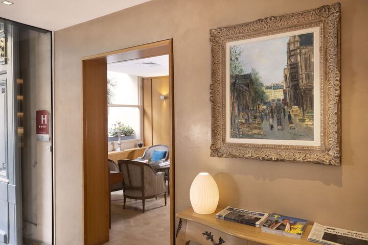 Hotel Interior 3 of 124
