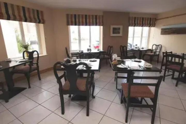 Dining 10 of 10