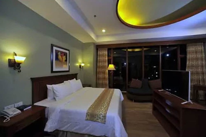 Room 41 of 90