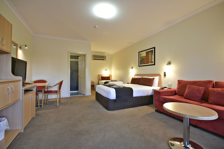 Room 9 of 46