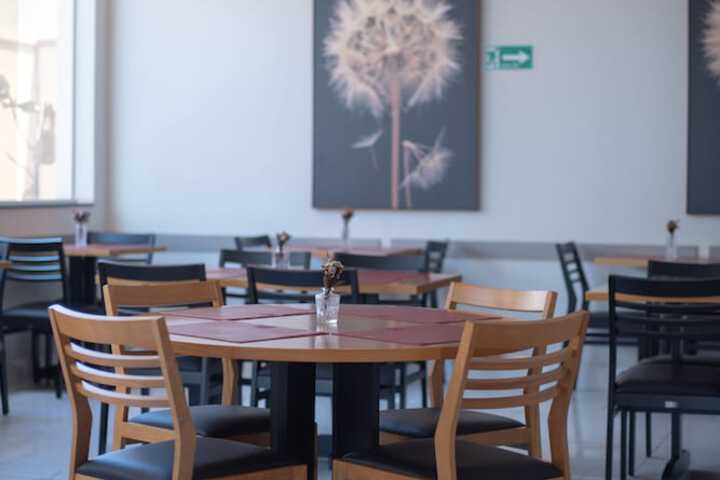 Dining 47 of 70