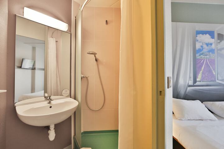 Clean Restrooms