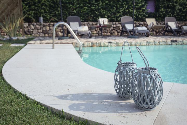 Pool 40 of 67