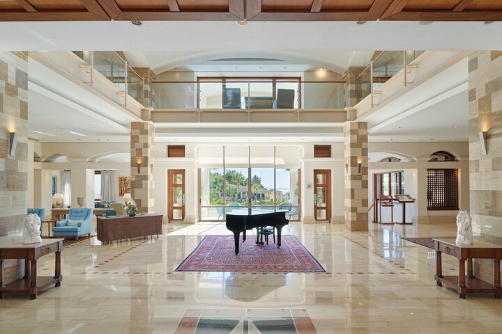 Hotel Interior 7 of 676