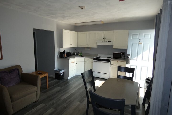 Room 40 of 98