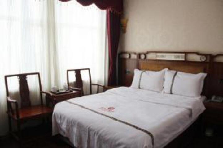 Room 8 of 8