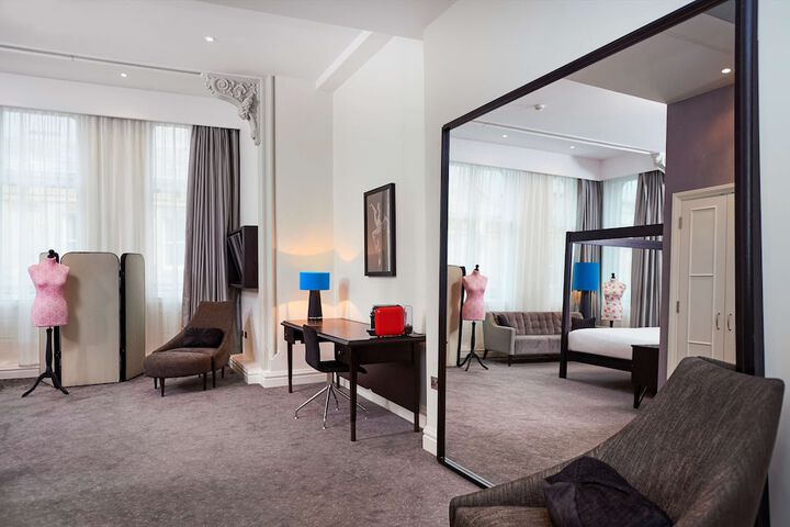 Room 41 of 76