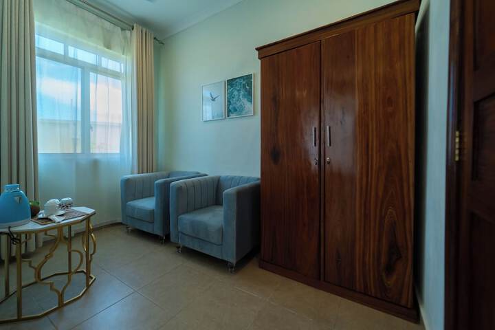 Room 7 of 65