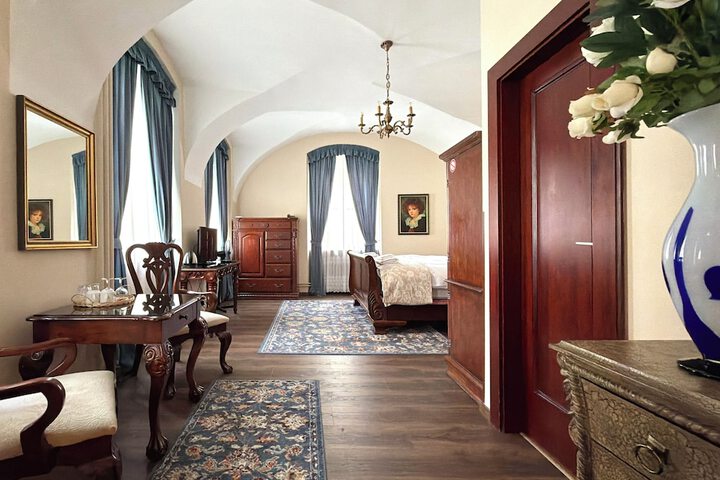 Room 36 of 72