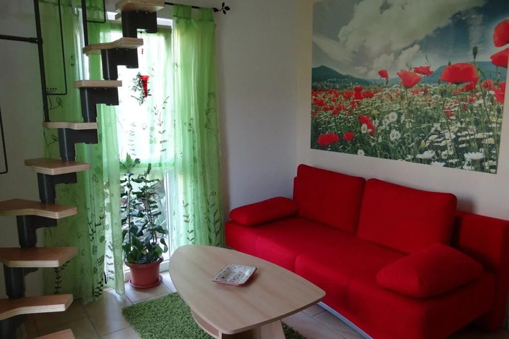 Room 3 of 10