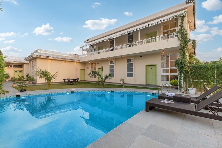 Pool 15 of 22