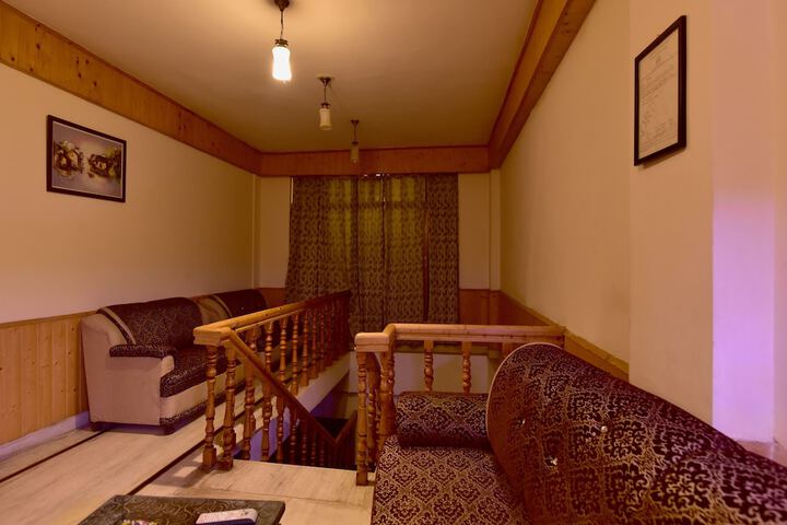 OYO 19872 HOTEL ROCK VILLA