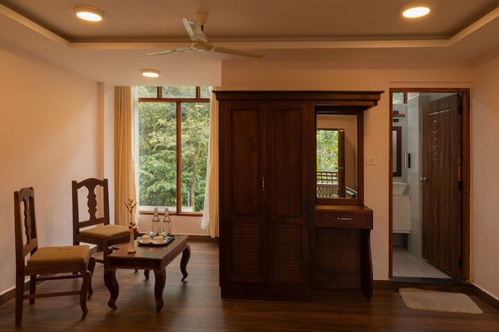 Room 16 of 50