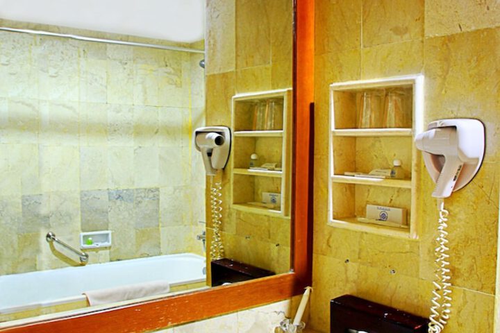 Clean Restrooms