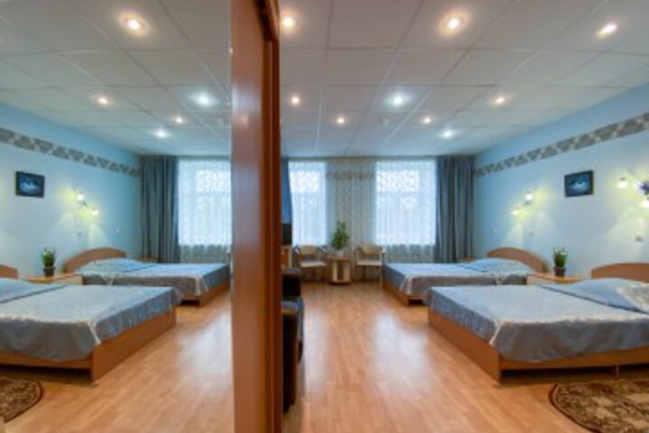 Room 9 of 37