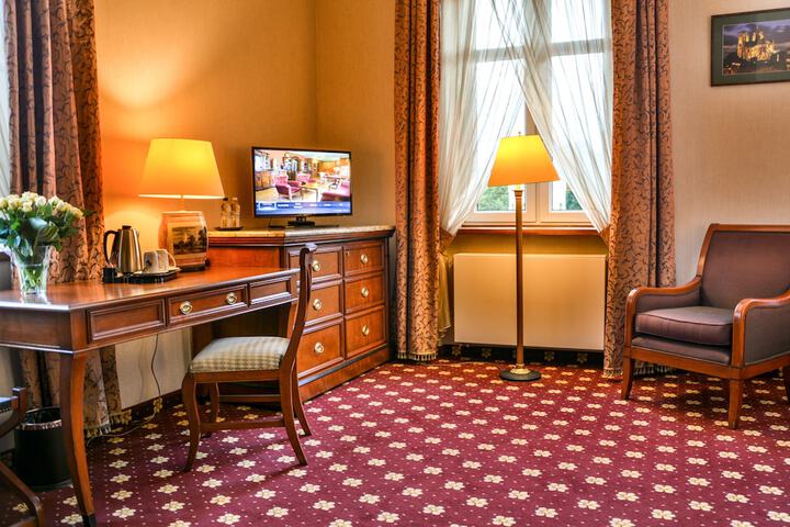 Room 43 of 86