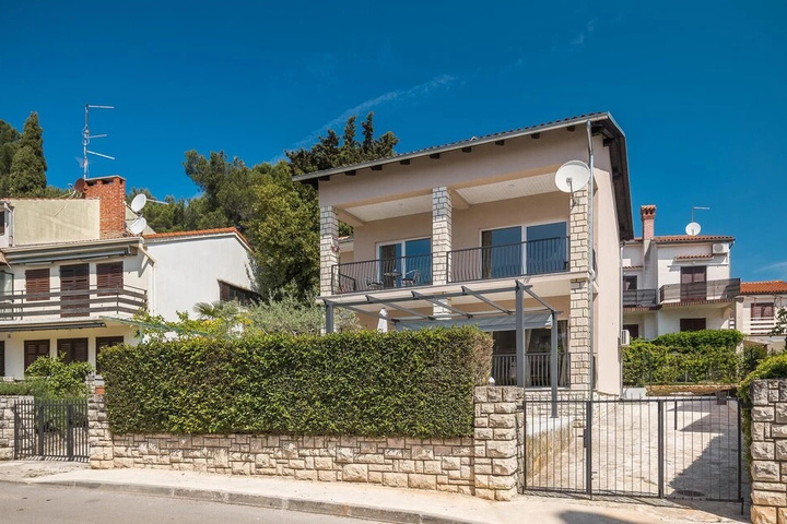 Amazing Home in Rovinj With Wifi and 4 Bedrooms