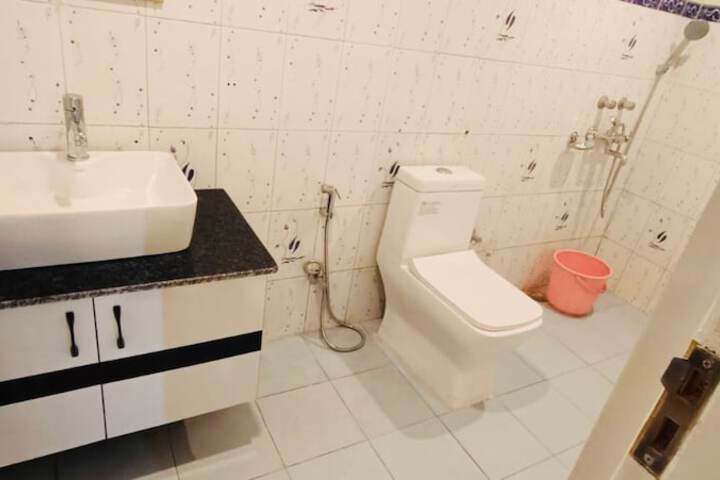 Room 44 of 64