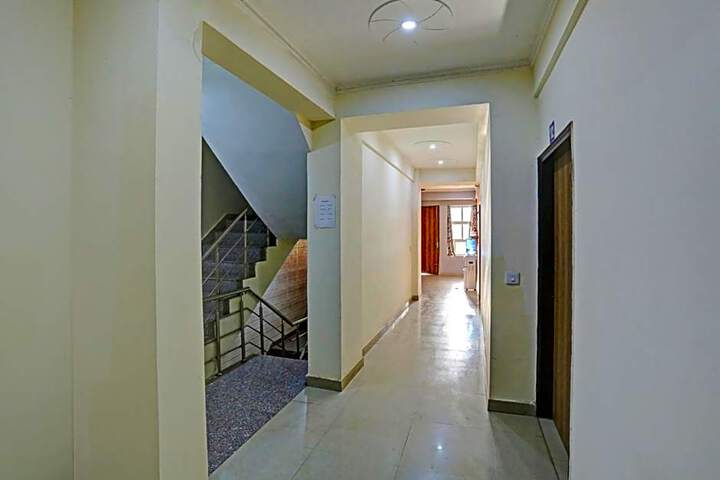 Hotel O Backpackers Nest