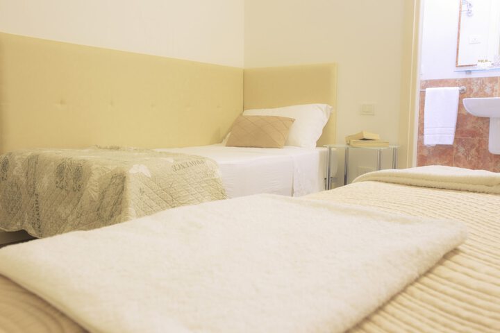 Room 3 of 45