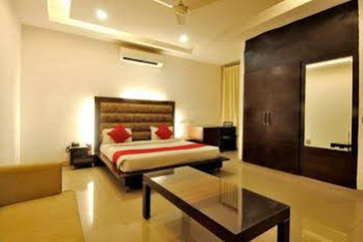Zo Rooms CR Park