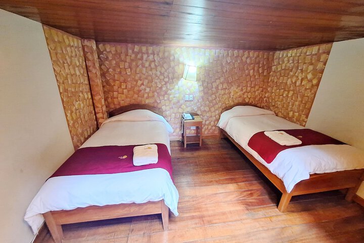 Room 7 of 32