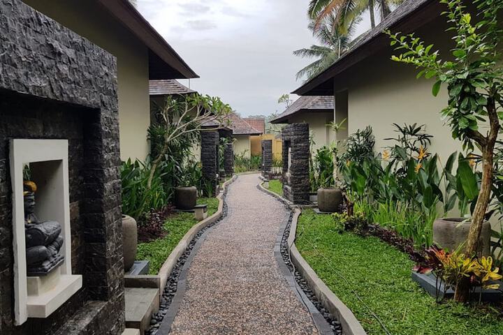 Hotel Exterior 167 of 171