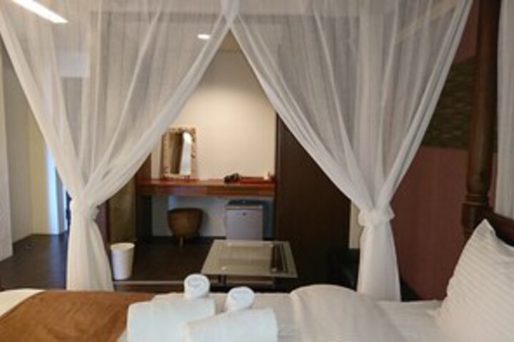 Room 30 of 44