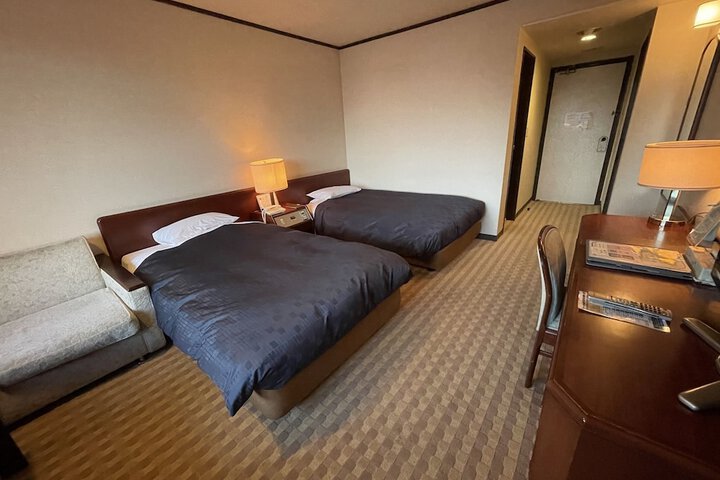 Room 25 of 105