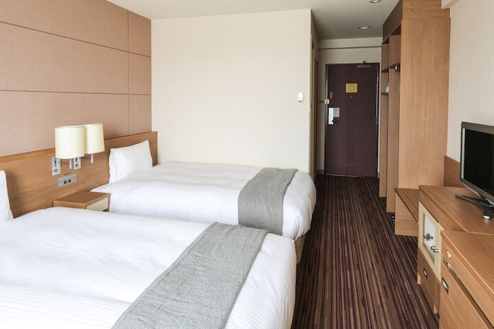 Room 18 of 60