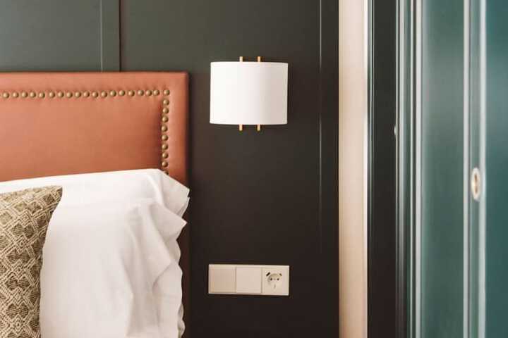 Room 33 of 75