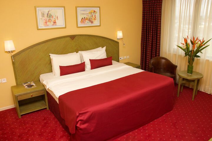 Room 40 of 91
