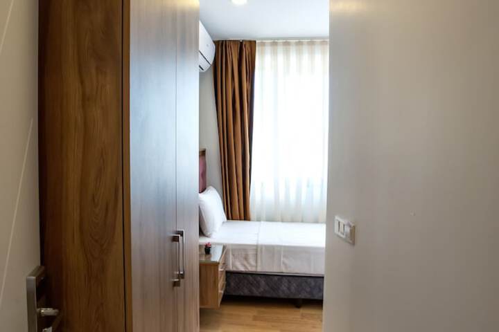 Room 36 of 66