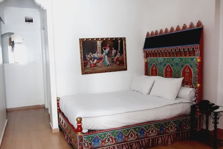 Room 12 of 63