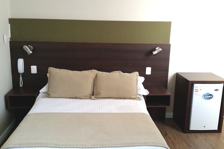 Room 19 of 40