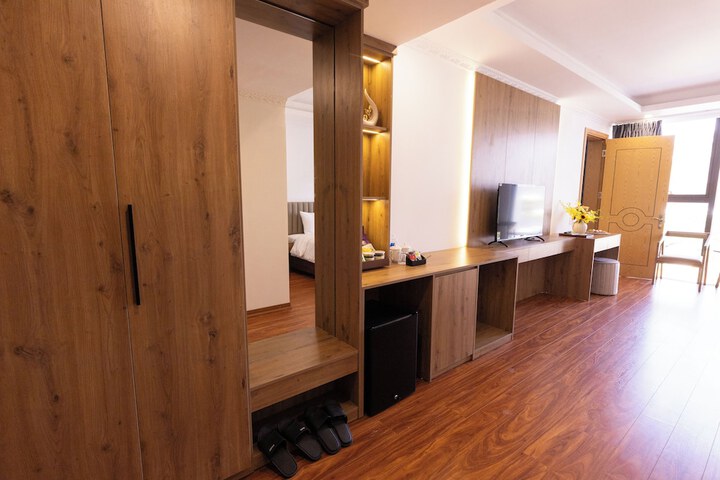 Room 12 of 69