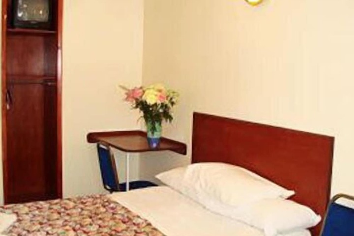 Room 8 of 20