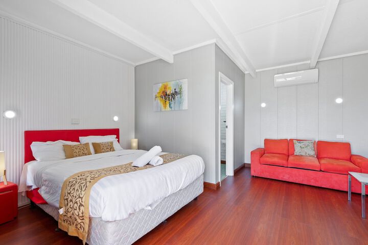 Room 10 of 43