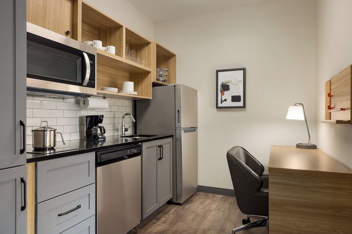 Room 12 of 20