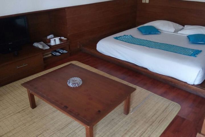 Room 29 of 54