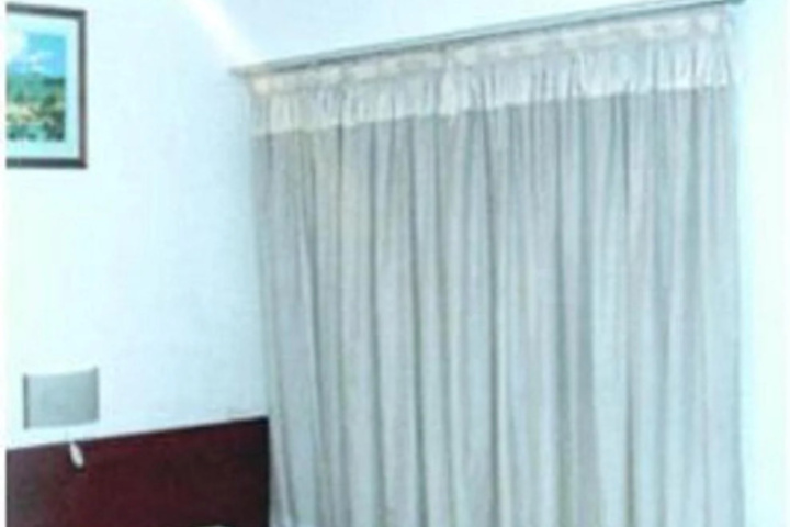 Room 2 of 6
