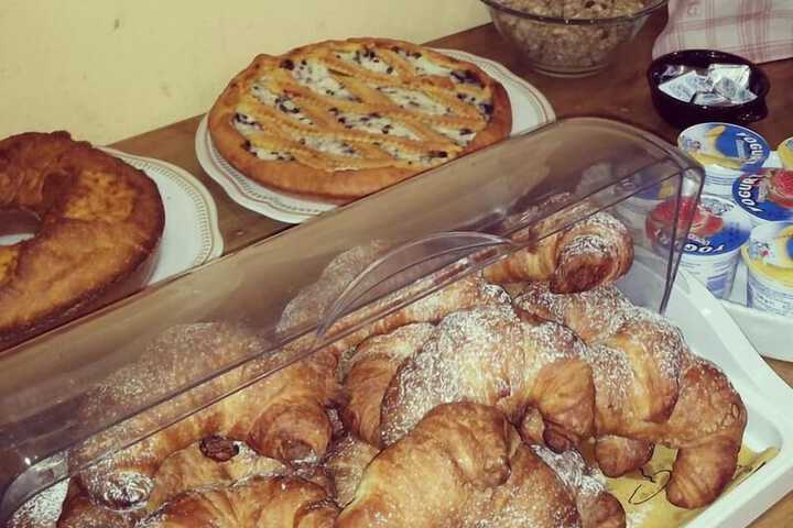 Breakfast/Coffee Service 9 of 36