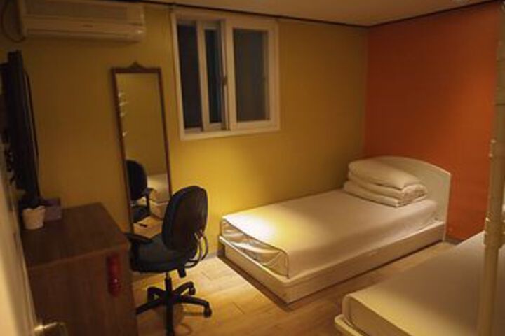 Hotel Suite Photo